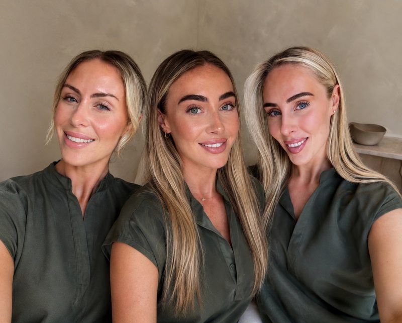 Mara, Ella and Nuala Hunt at Trēs Studios